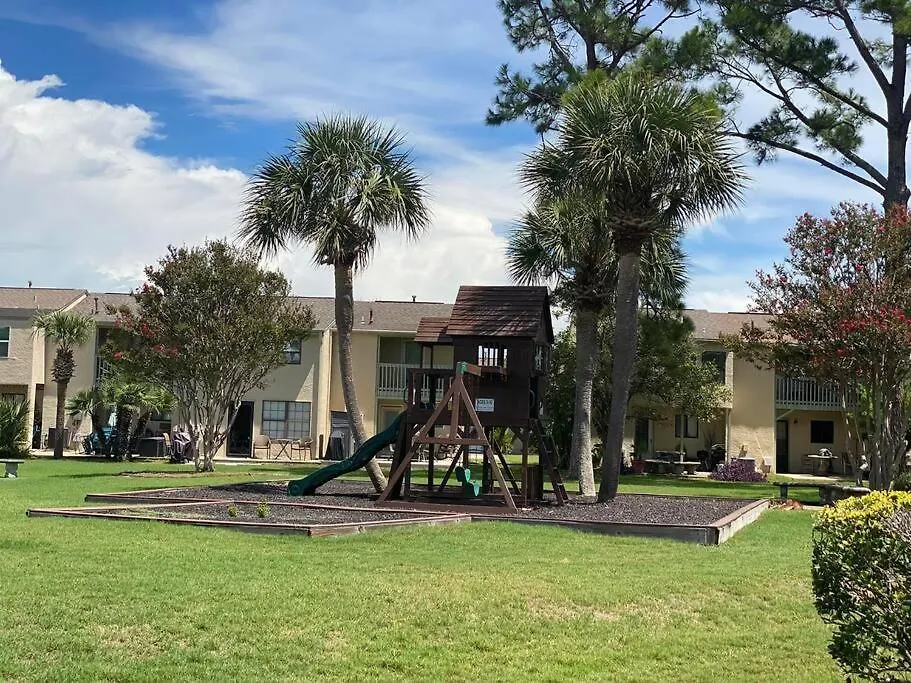 Renovated Ocean Escape Condo-11 Pools-Community Beachhouse Bar Panama City Beach Apartment